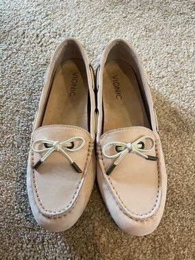 Vionic Pink Suede Bow Moccasin Loafers old money costal grandmother